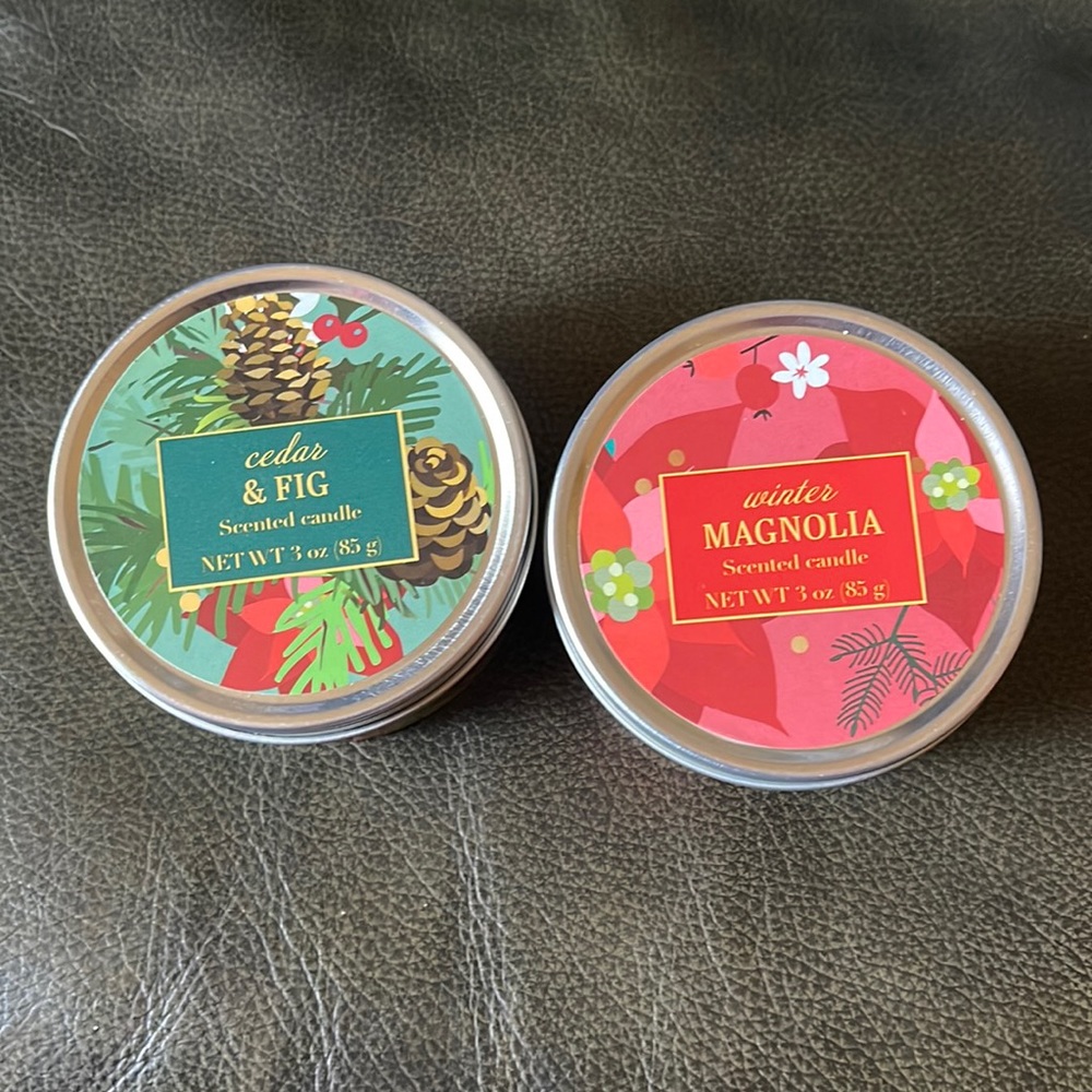Christmas candles set of 2 never used 3oz smell great